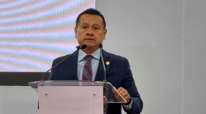 Detienen a dos presuntos extorsionadores en Apatzingán; recaudaron 3.5 millones de pesos