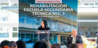 Rehabilita Gladyz Butanda 15 aulas de la Secundaria Técnica 3 en Morelia