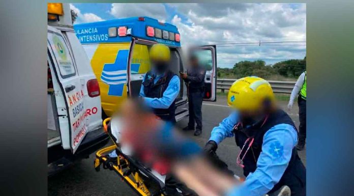 Hombre es atropellado por tráiler en la autopista Pátzcuaro-Cuitzeo