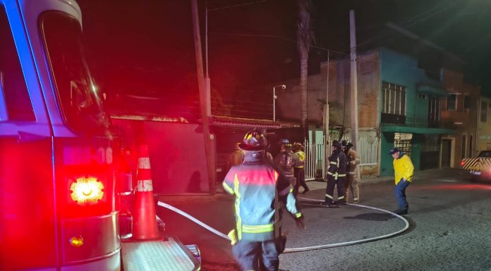 Se incendia vivienda al norte de Morelia; una habitación quedó afectada