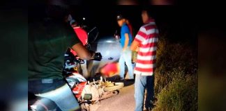 Joven motociclista pierde la vida en accidente nocturno en Buenavista Tomatlán