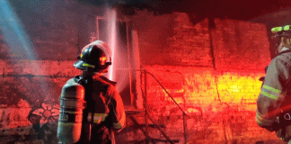 Vivienda es consumida por incendio en la tenencia Morelos