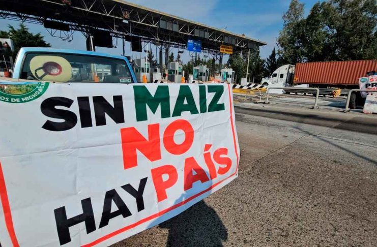 Crónica| Michoacán segundo día con bloqueos; productores y transportistas paralizan rutas
