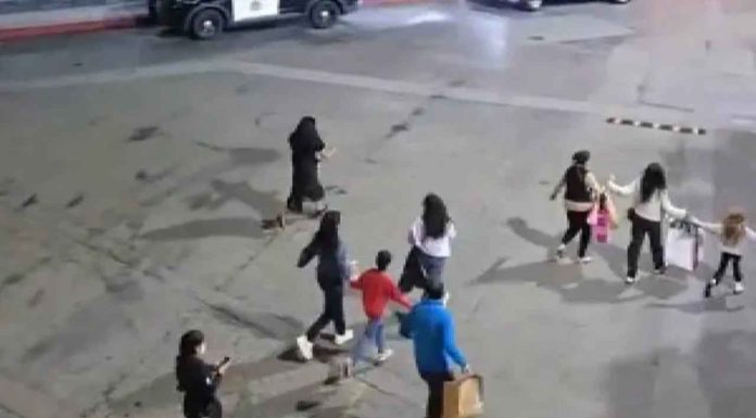 Tiroteo en centro comercial en plena jornada de Black Friday deja al menos 3 heridos en California