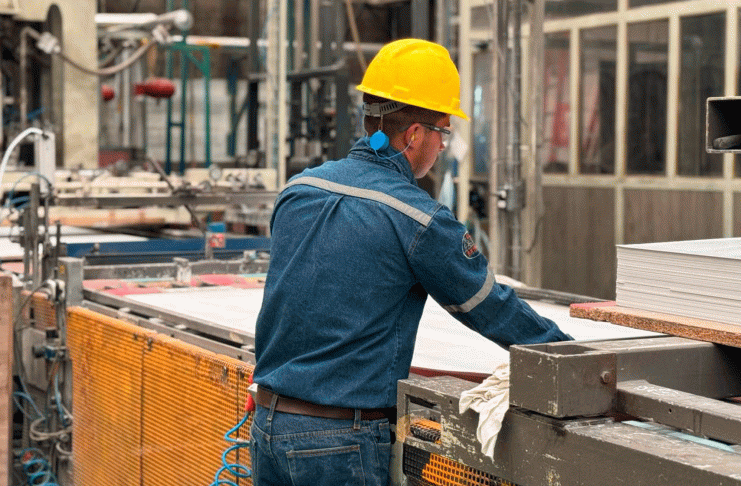 Arauco elevará producción nacional de MDF desde Michoacán: Sedeco