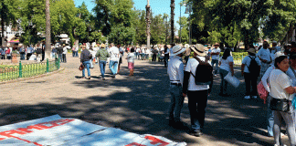 Morelianos se reúnen para marchar por La Paz del país