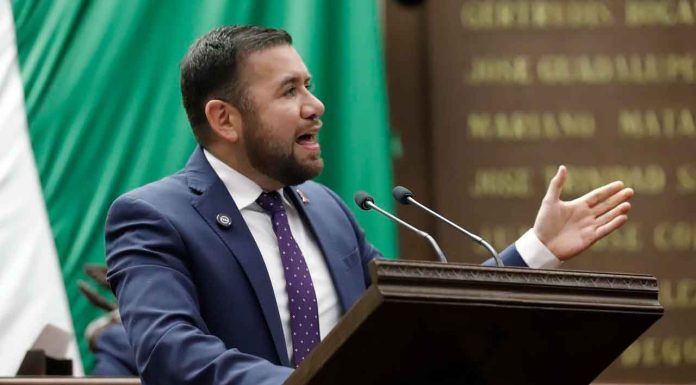 Propone Reyes Galindo vigilar el trabajo y la productividad de diputados