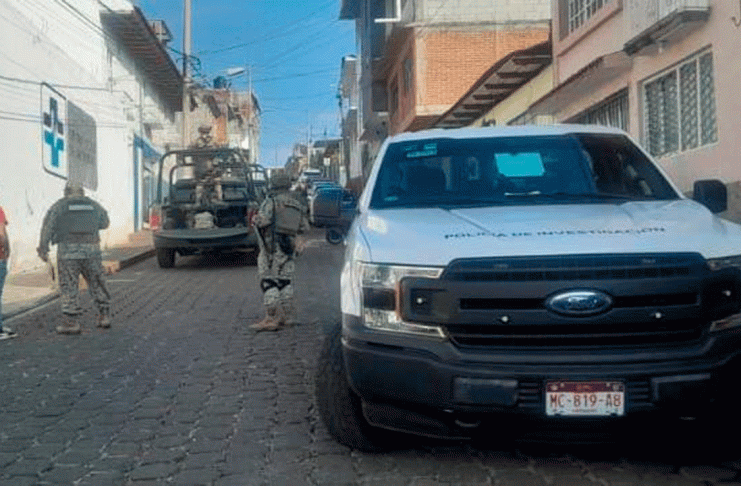 Niña sufre herida letal al jugar con una pistola en Tacámbaro
