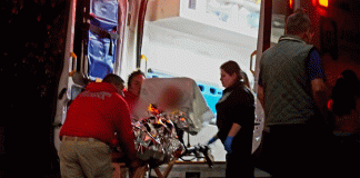 Jornalero baleado llega a pedir ayuda en salón de fiestas