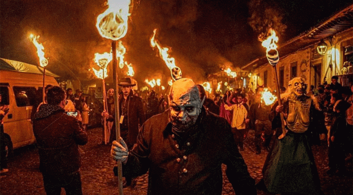 Regresa el desfile más oscuro de Pátzcuaro este 7 de noviembre ¡Lleno de Bestias!