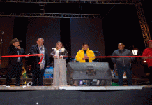 Dayana Pérez Mendoza acompaña y brinda apoyo económico en la celebración de Santa Cecilia en Zirahuén