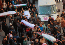 Israel lanza ataques aéreos mientras el alto el fuego en Gaza se tambalea