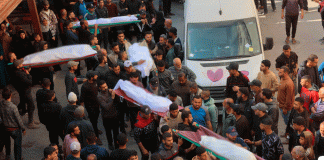 Israel lanza ataques aéreos mientras el alto el fuego en Gaza se tambalea