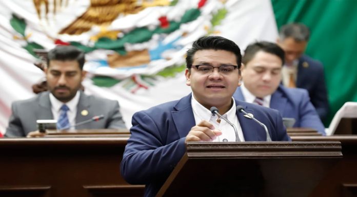 Educación alimentaria en el nivel básico, pilar para la salud pública: Toño Carreño