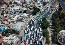 ¿Qué piden los campesinos que bloquean las carreteras de México?