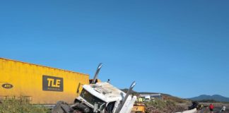 Fatal accidente en la autopista Siglo XXI; hay un muerto y un herido