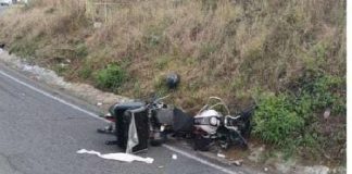 Choque entre auto y moto deja un muerto y una herida en la Zacapu-Morelia