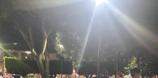 De nueva cuenta realiza FGE diligencias en el lugar donde fue ultimado el alcalde Carlos Manzo