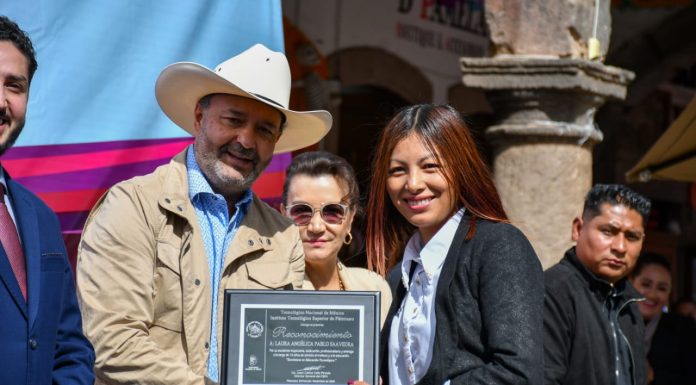 Con Educación y Valores, Construimos Futuro: Julio Arreola