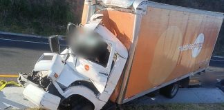 Camión mueblero choca en la autopista México-Guadalajara; hay 1 muerto y 2 heridos