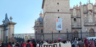 Profesores de la Sección XVIII de la CNTE realizan marcha en Morelia