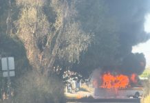 Se reportan bloqueos y quema de vehículos en carreteras de Michoacán
