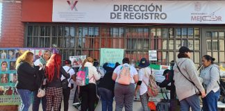 “Nos dejaron solas”: Madres buscadoras protestan en la CEEAV ante retiro de apoyos