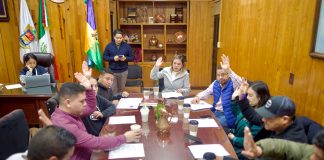 Aprueba Cabildo de Salvador Escalante acuerdo sobre autogobierno de Opopeo; Dayana Pérez reafirma compromiso con la legalidad