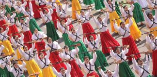 Uruapan, San Andrés Tzirondaro, Santa Fe de la Laguna y Salvador Escalante cancelan sus desfiles del 20 de noviembre