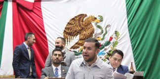 Plantea Reyes Galindo reforma para restringir circulación de camiones que transportan material peligroso