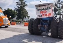 El bloqueo carretero persiste el tramo Acuitzio- Villa Madero