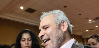 Bedolla acusa que algunos alcaldes están detrás de los bloqueos carreteros