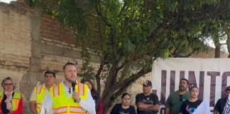 En Jiquilpan arrancó la pavimentación de la calle General Arteaga Norte, mejorando la seguridad y movilidad para vecinos y visitantes.