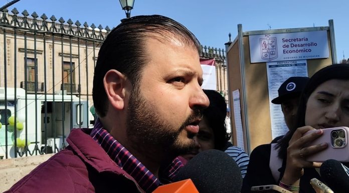 Alcaldes de oposición responsables del bloqueo carretero en Michoacán: secretario de gobierno