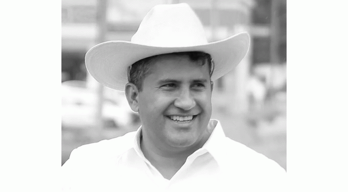 Fallece Carlos Manzo tras atentado en Uruapan; el agresor fue abatido y hay 2 detenidos