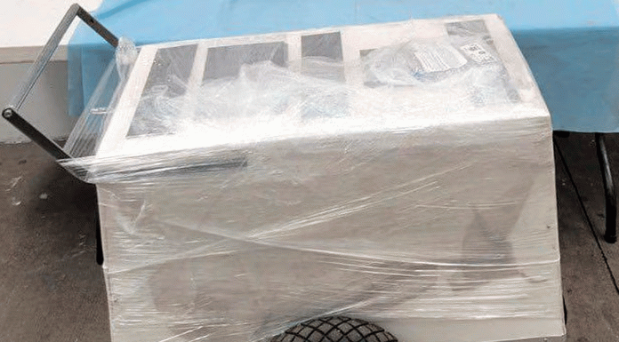 Aseguran más de 10 kilos de droga ocultos en un carrito de paletas en empresa de paquetería