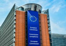 La Comisión Europea evalúa aplazar partes de su ley de inteligencia artificial ante presión de EE.UU.