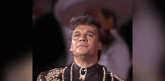 El Zócalo revive la magia de Juan Gabriel con la proyección de Mis 40 en Bellas Artes