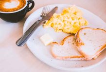 ¿Se puede comer huevo y beber café si se padece hígado graso? Esto dicen los expertos