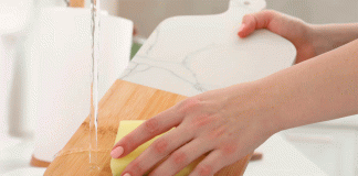 Tabla de plástico como nueva: métodos caseros para eliminar manchas y bacterias