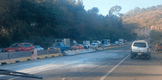 #ACTUALIZACIÓN/ Precaución vuelca trailer pipa, en la Morelia – Pátzcuaro