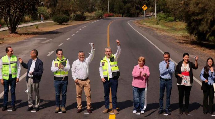 Inaugura Bedolla rehabilitación carretera Tocumbo-Cotija; impulsa el desarrollo regional