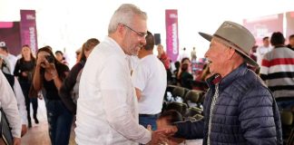 Atiende Bedolla solicitudes ciudadanas en audiencia pública en Tocumbo