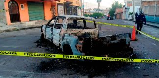 Delincuentes balean y queman camioneta en la colonia Jeroche