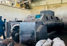 Golpe al crimen; SSP asegura en Coahuayana presunta bodega para fabricación de vehículos blindados