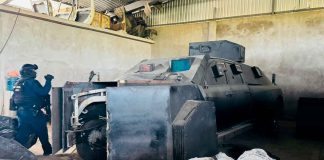 Golpe al crimen; SSP asegura en Coahuayana presunta bodega para fabricación de vehículos blindados