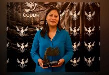 La Senadora Reyna Celeste Ascencio recibe el Galardón Ave Fénix por su labor en favor de los derechos humanos