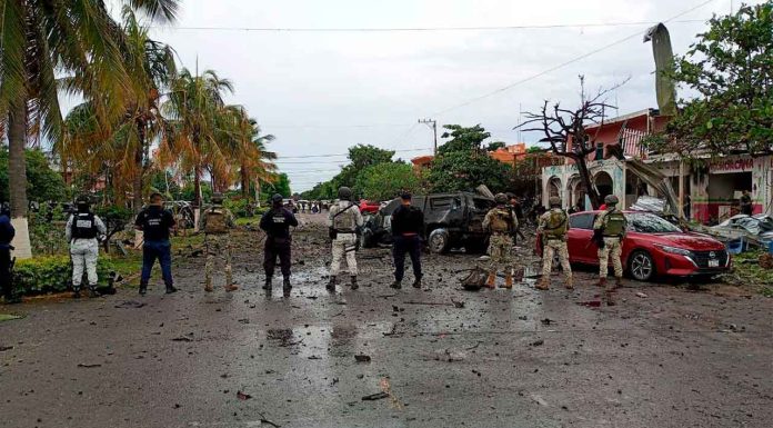 Fiscalía de Michoacán relaciona la explosión del coche bomba en Coahuayana con un dron, presuntamente del CJNG