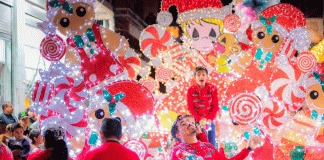 Moisés Navarro destaca unión familiar y esperanza durante desfile navideño en Yurécuaro