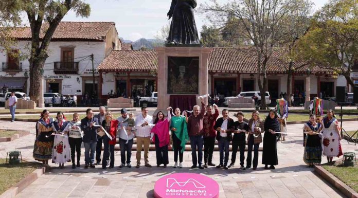 Inauguran Bedolla y Josefina Rodríguez remodelación de la Plaza Gertrudis Bocanegra; impulsará el turismo de Pátzcuaro